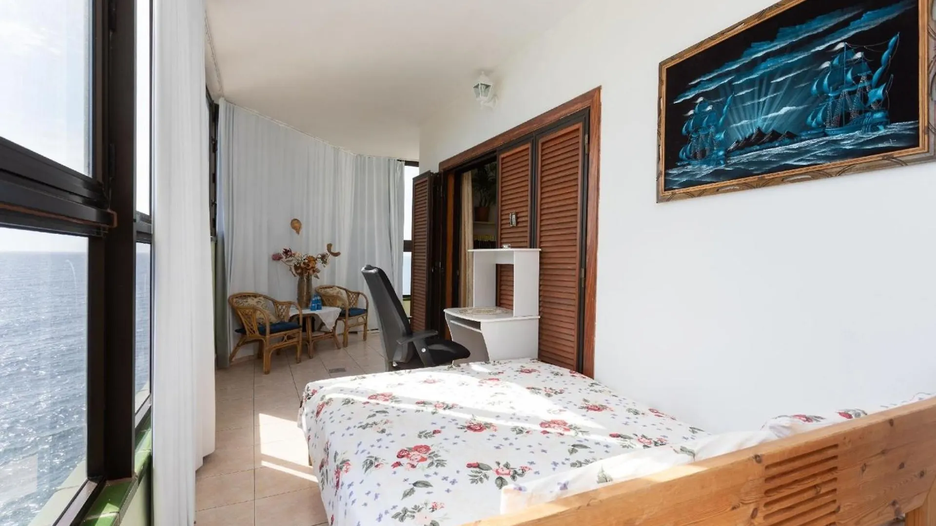 Luxurioeses Apartment Mit Zwei Balkonen Und Meerblick, Langzeitmiete Moeglich Costa Del Silencio