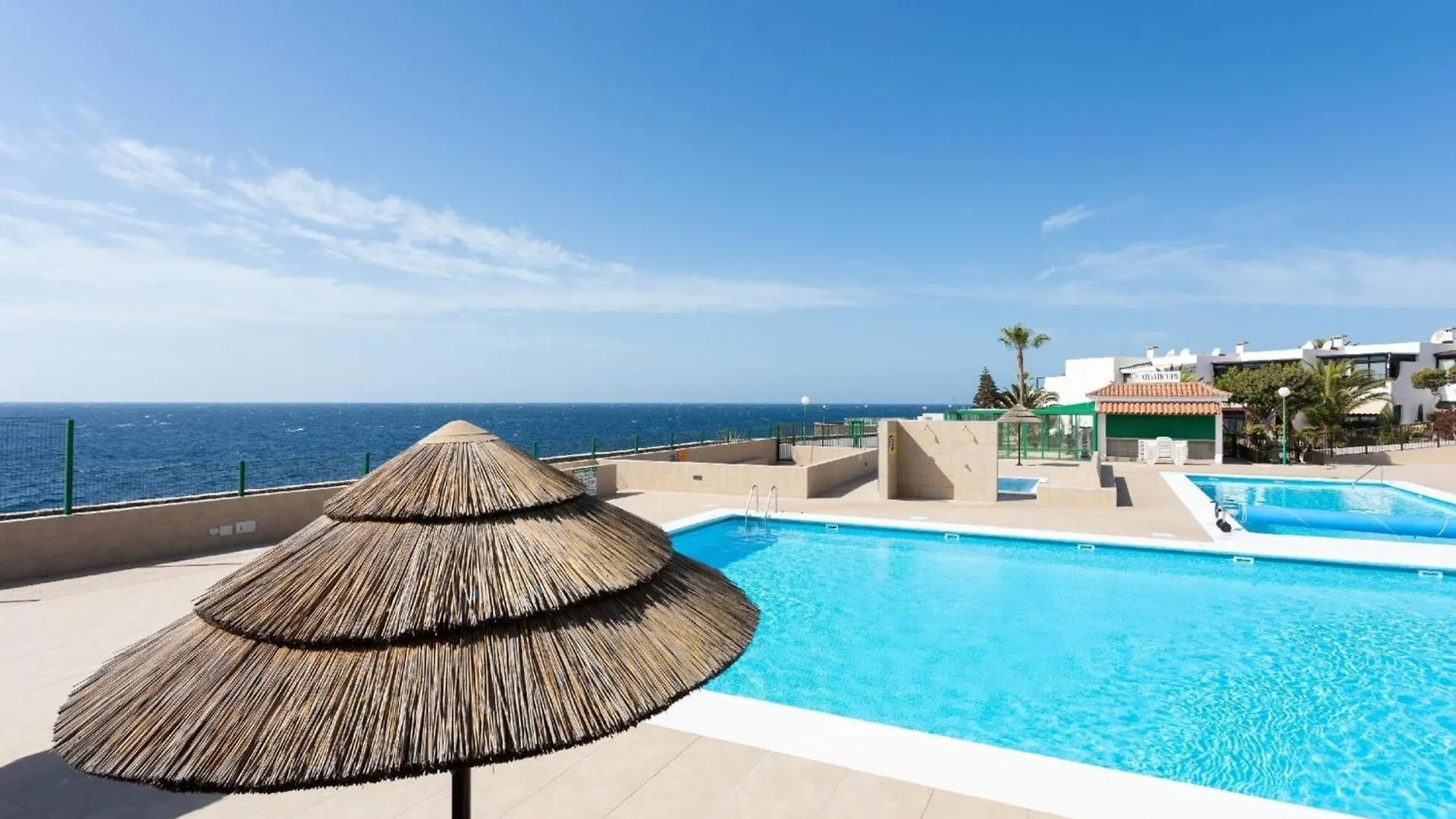 Luxurioeses Apartment Mit Zwei Balkonen Und Meerblick, Langzeitmiete Moeglich Costa Del Silencio